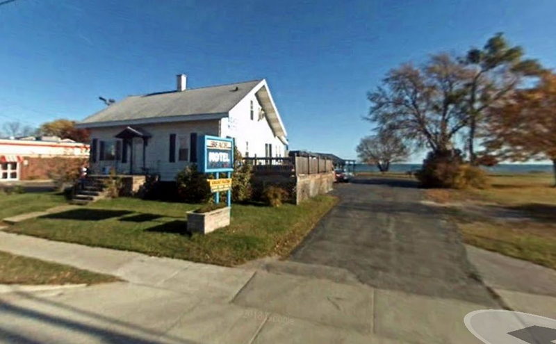 Beach Motel - 2008 Street View (newer photo)